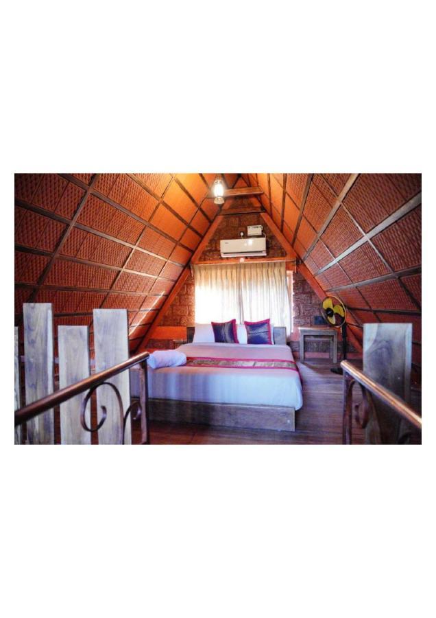 The Horse & Chariot Hotel Madikeri Luaran gambar